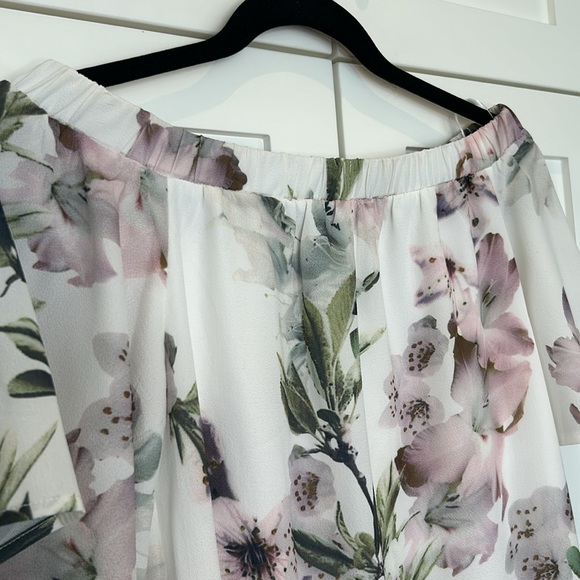 Lulu’s Dream of You Ivory Off The Shoulder Floral Mini Chiffon Shift Dress Sz XS - Picture 7 of 16